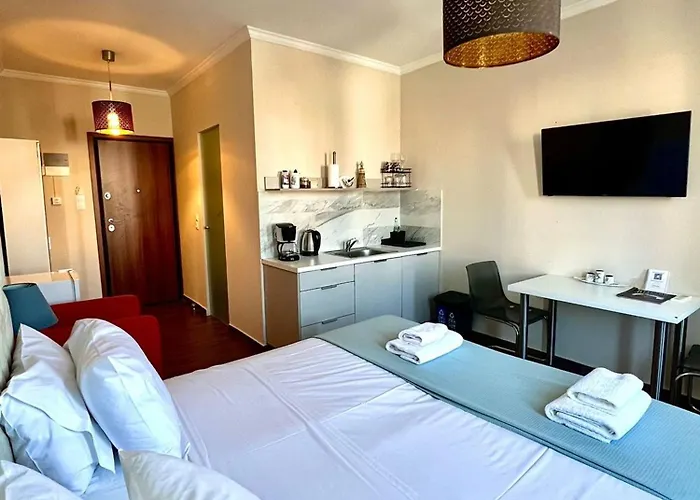 Ermou Fashion Suites #508 @ Plaka - King Size Bed