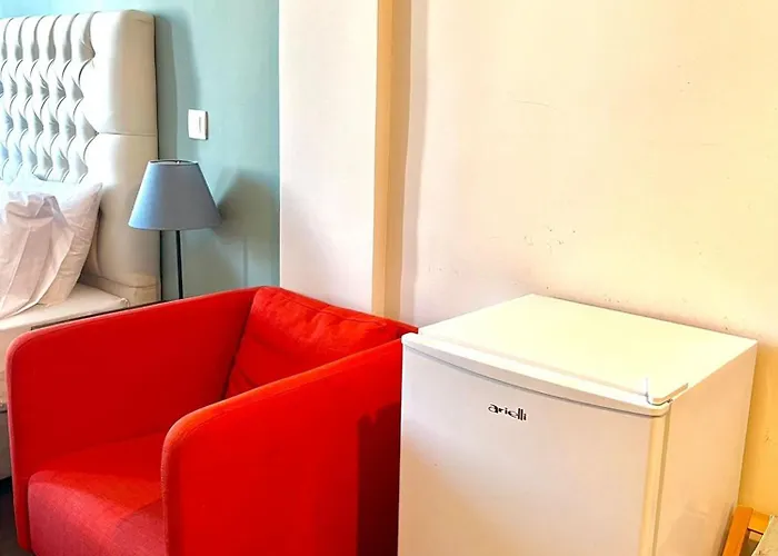 Ermou Fashion Suites #508 @ Plaka - King Size Bed