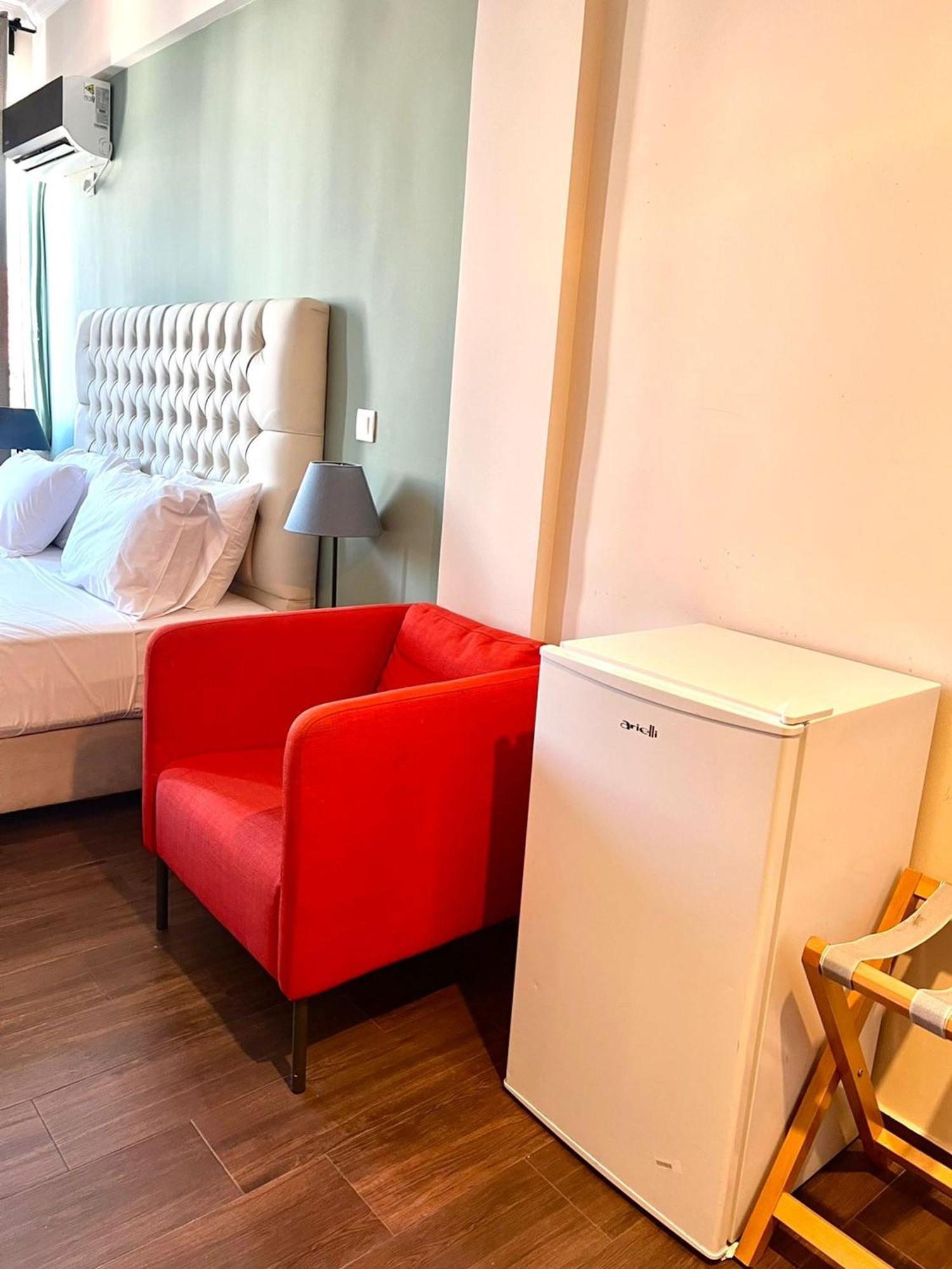 Ermou Fashion #508 @ Plaka - King Size Bed *